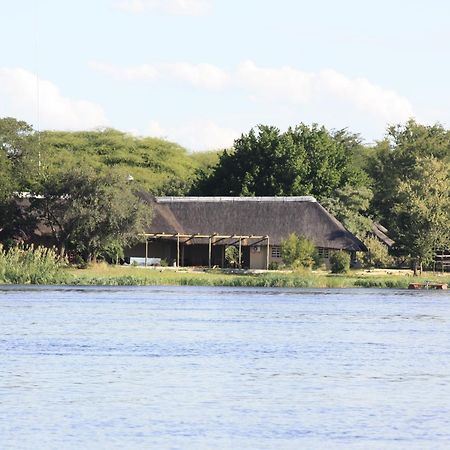 Big 5 Toro Lodge Касане Экстерьер фото